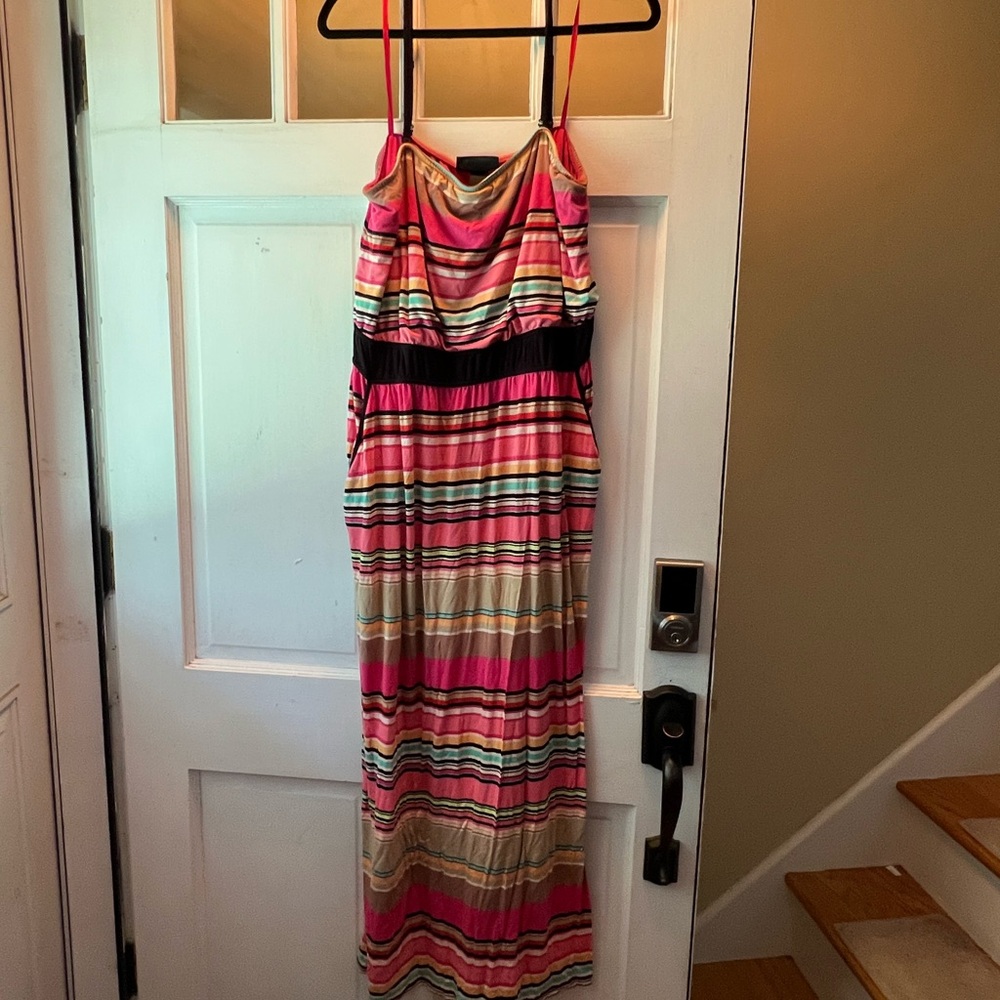 Size 18/20 Striped maxi dress with pockets and removable spaghetti straps